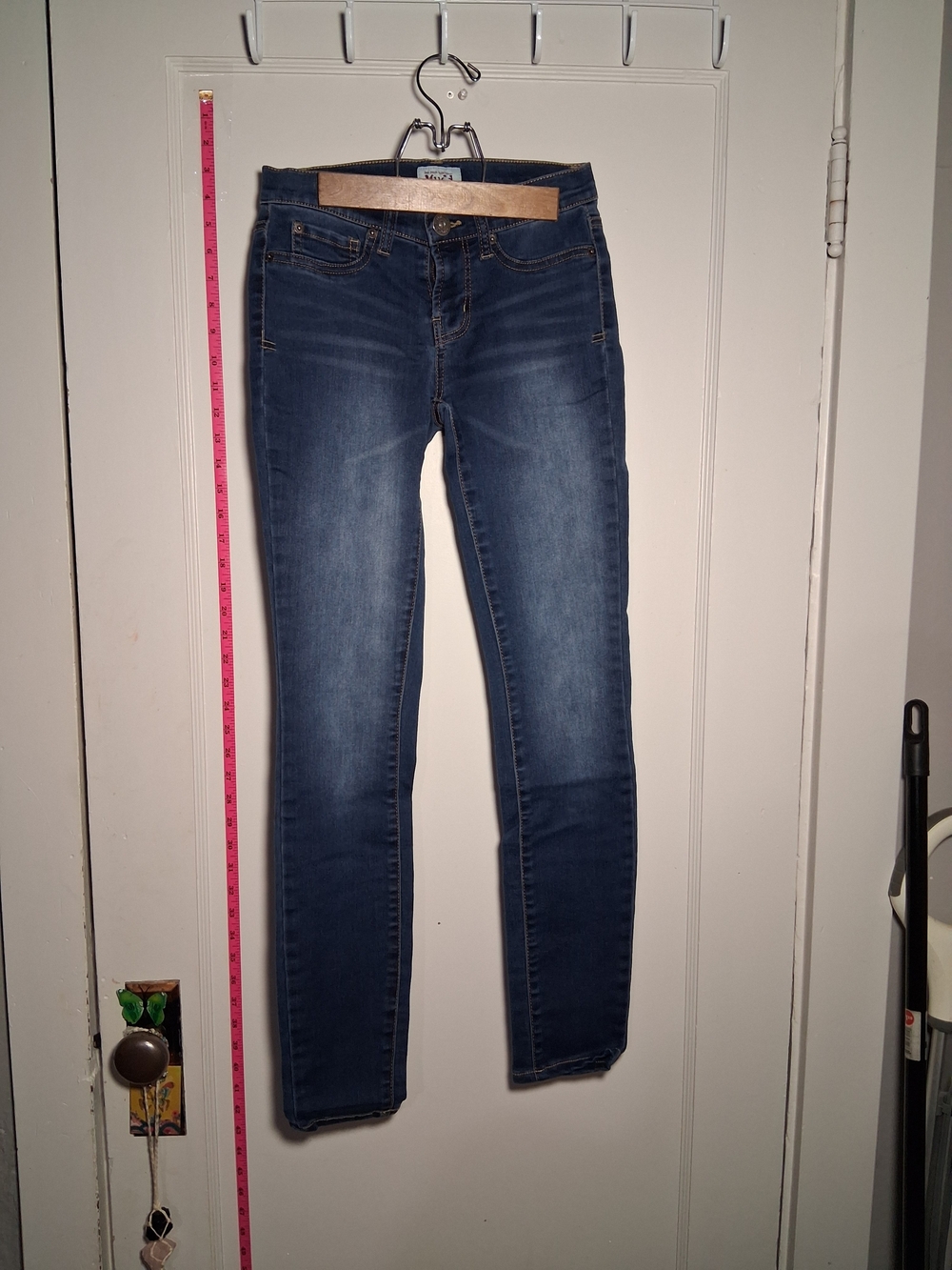 Dark Wash MUDD Skinny Jeans 3
